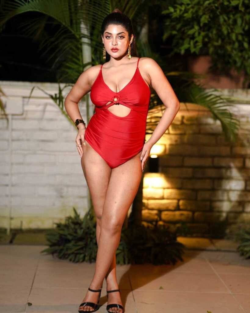 Chandrika Desai sexy photos